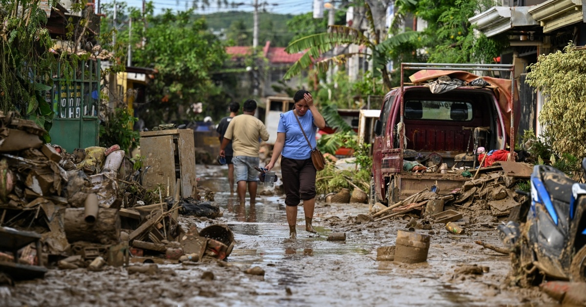 Typhoon Kalmaegi reaches Vietnam, nearly 200 dead in the Philippines