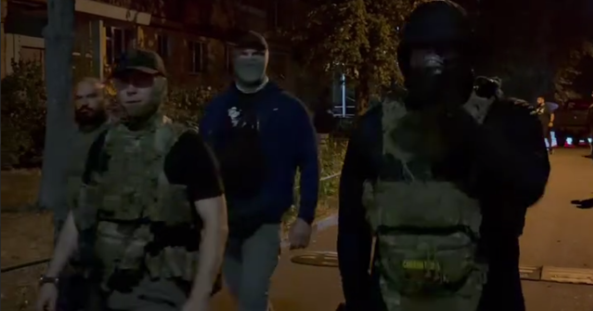 СБУ заявила що на їхніх співробітників напали невідомі під час обшуку