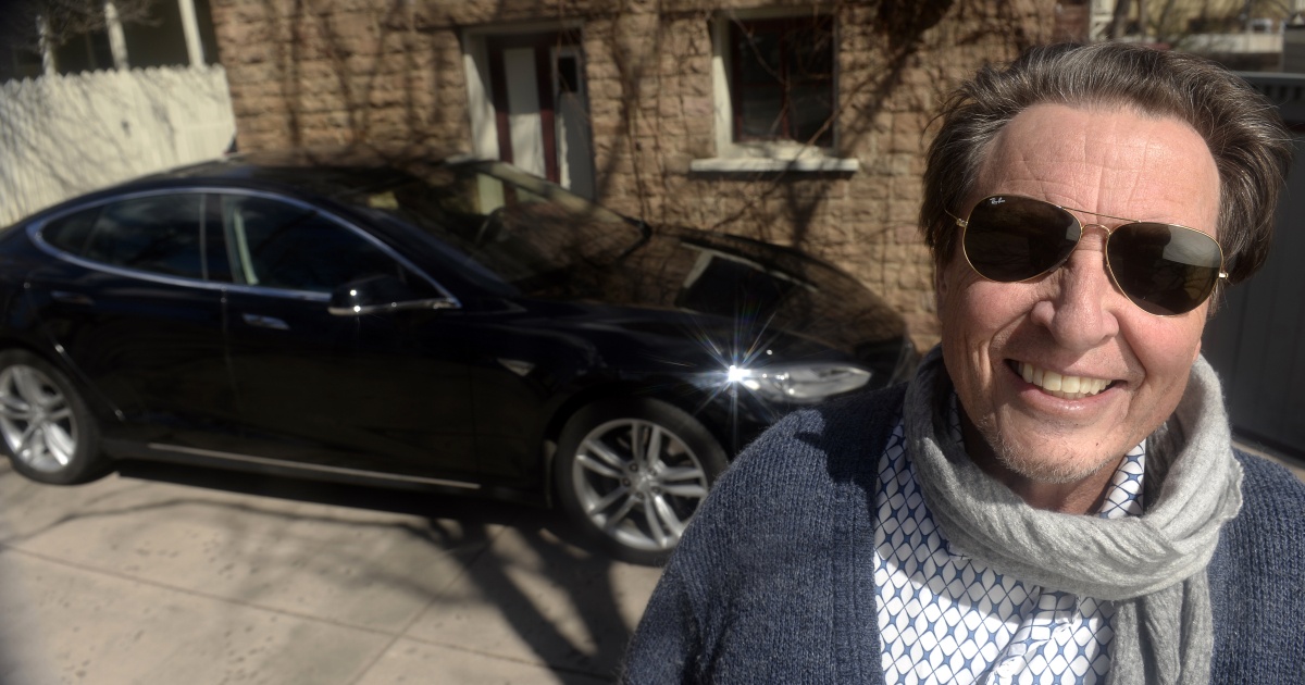 Elon Muskʼs father wants to resettle white “refugees” from South Africa to Russia