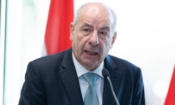 The Hungarian Parliament has removed the president and the head of the Constitutional Court from office early