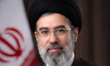 Новим верховним лідером Ірану став син загиблого лідера (його батька вбив Ізраїль)