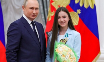 Russian figure skater, Putinʼs favorite — Kamila Valieva — has been stripped of her neutral status. She will not be able to compete in international competitions