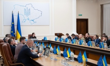 Government allows men under 22 to cross border during martial law