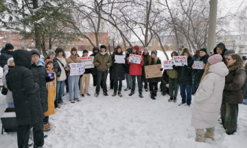 У Росії люди вийшли на протест через блокування дитячої гри Roblox