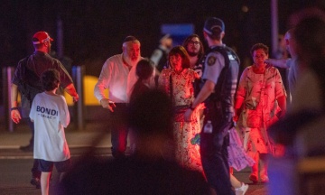 В Австралії на пляжі сталася стрілянина під час святкування Хануки. Серед 15 загиблих — емігрант з України