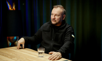 Чого очікувати в тилу і на фронті? Сергій «Флеш» розповідає про російську балістику, удари по енергетиці, виклики для українських мідл- і дипстрайків — головне з двох інтервʼю