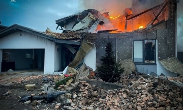 The Russians massively attacked Ukraine at night and in the morning. Energy, houses, and businesses were hit. There are dead and wounded