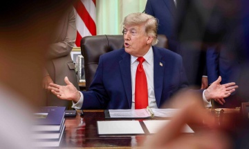 Дональд Трамп оголосив про мир з Іраном, але забув порадитися з Ізраїлем. Іран теж опирається. Пояснюємо, чому до справжньої мирної угоди ще далеко