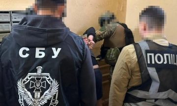 Law enforcement officers detained a man who attacked police officers during clashes in Lviv