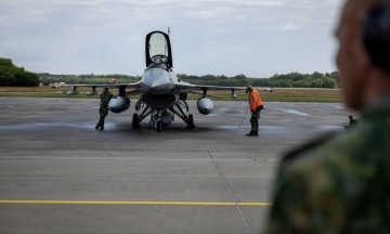 The Netherlands sent the last batch of F-16 fighters to Ukraine
