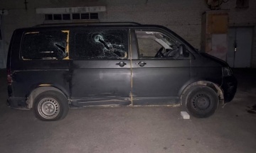 У Луцьку група людей напала на військових ТЦК і пошкодила їхню автівку