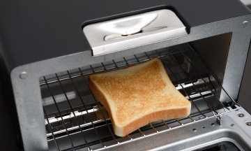 Британські вчені створили новий вид генномодифікованої пшениці. Смажений хліб з неї майже не містить канцерогенів