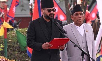 Колишній репер, який став премʼєр-міністром Непалу після перемоги на виборах, вже склав присягу