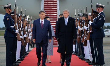 Xi Jinping visits US for first time in 11 years, met personally by Trump. They will talk about trade, Taiwan and possibly Ukraine