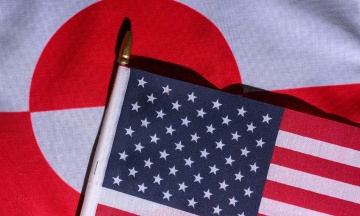 Дружина радника Трампа опублікувала мапу Гренландії, розфарбовану в кольори прапора США