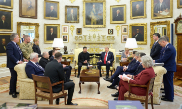 Зеленський налагодив відносини з Трампом: він приїхав до США по ракети Patriot і дронову угоду. Але вільних ракет майже немає, а угоди на $50 мільярдів ще не існує. То чого очікувати від візиту?