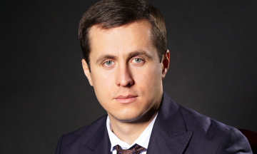 Адвокат Менів, з яким зустрічався ексзаступник керівника САП Синюк, каже, що не знає ані Міндіча, ані інших фігурантів справи