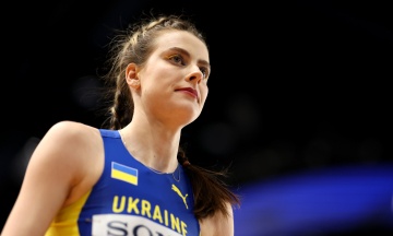 Yaroslava Mahuchikh won gold at the World Championship. Yulia Levchenko won silver