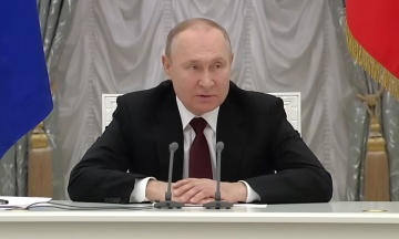 Держдума РФ схвалила закон, який дозволяє Путіну використовувати армію, щоб захищати заарештованих за кордоном росіян