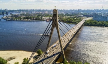 NYT: Російські удари по мостах у Києві загрожують «логістичним кошмаром» для України