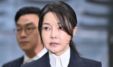 Колишнім першій леді Південної Кореї та премʼєр-міністру висунули звинувачення у справі заарештованого експрезидента