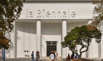 Україна ввела санкції проти пʼятьох культурних діячів РФ, повʼязаних з участю країни у Венеційській бієнале