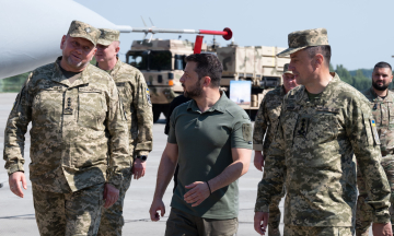 Чому влітку 2023 року провалився контрнаступ? Валерій Залужний стверджує: йому не дали сконцентрувати ресурси. Насправді облажалися всі (включно із Залужним) — стверджують аналітики.