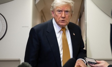 Трамп пригрозив забрати ліцензії у мовників, які не транслювали його звернення про Китай