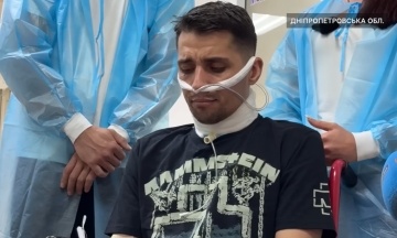Ukrainian National Guardsman spent 5 days with his throat cut and crawled to Ukrainian positions — and survived