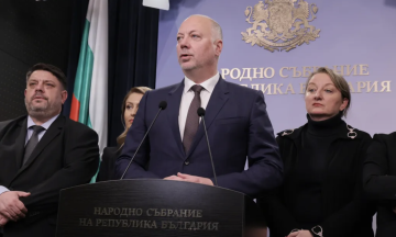 Уряд премʼєра Болгарії Желязкова подав у відставку через масові протести