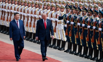 Трамп зустрівся із Сі Цзіньпіном у Китаї. Про що говорили