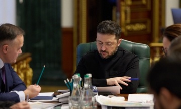 Зеленський: Через надзвичайну ситуацію в енергетиці в частині громад можуть скасувати комендантську годину