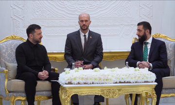 Зеленський прилетів з першим офіційним візитом до Сирії і зустрівся з президентом Ахмедом аш Шараа (оновлено)