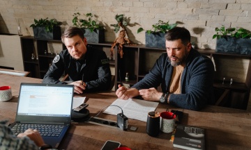 Україна жорстоко карає колаборантів. Іноді — аж занадто. Як треба змінити закон, щоб люди на окупованих територіях не ставали злочинцями за замовчуванням 