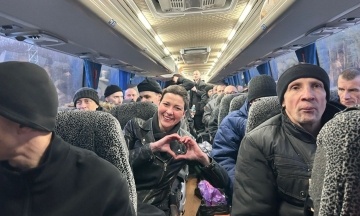 Арешт судна тіньового флоту РФ, звільнення вʼязнів у Білорусі та держбюджет України на 2026 рік. Головне за тиждень