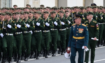 A parade took place on Red Square in Moscow — without military equipment, with soldiers from the DPRK, and in just 45 minutes
