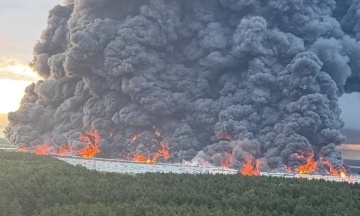 На Москву вночі летіло 600 дронів. Горить найбільший склад Wildberries і логістичний комплекс у Домодєдові