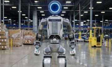 Компанія Hyundai показала нового людиноподібного робота для роботи на автозаводах