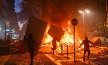 France to impose partial curfew after mass riots, nearly 2 400 protesters arrested