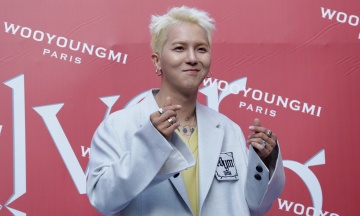 Учасник K-pop гурту Winner 102 рази прогуляв військову службу. Суд призначив йому умовний термін