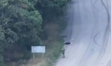 A Russian soldier shot a civilian in the Pokrovsk direction