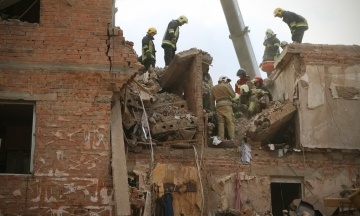 Росіяни били по Херсону та Києву — є постраждалі. У Прилуках кількість загиблих через нічну атаку зросла до 18