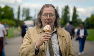 Що подивитись у вихідні. Драма від творця «Гострих картузів», продовження «Кульгавих коней» і «Аліси в Прикордонні», трилер з Віллемом Дефо і моторошний серіал про інтернат для підлітків «Проблемні»