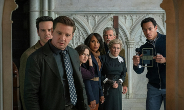 Що подивитися у вихідні. Нові «Ножі наголо» із зірковим складом, продовження «Персі Джексона і Олімпійців», ромком із зіркою «Шибайголови» і різдвяний серіал з коміком із «Містера Біна»