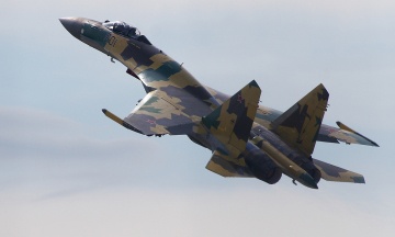 Ukrainian troops shot down a Russian Su-35 fighter jet