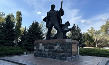 A monument to Bolshevik sailors was dismantled in Kremenchuk