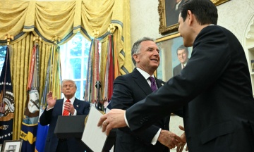 Sanctions, territory swaps, and security guarantees. The White House made a series of statements about negotiations with Ukraine and Russia