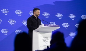 Зеленський анонсував тристоронню зустріч американської, української та російської делегацій в ОАЕ. Головні заяви президента в Давосі