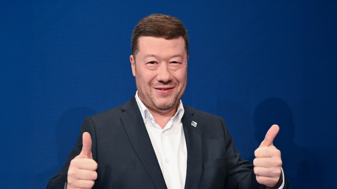 Колишній турагент став спікером парламенту Чехії. «Бабель» розповідає його біографію і пояснює, чому він свариться з рідним братом через Україну