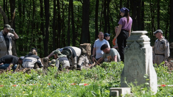 For the first time in 10 years, Ukraine and Poland exhumed and reburied the victims of the Volyn tragedy. The archaeologist and historian says this is a breakthrough in the relations between the countries 